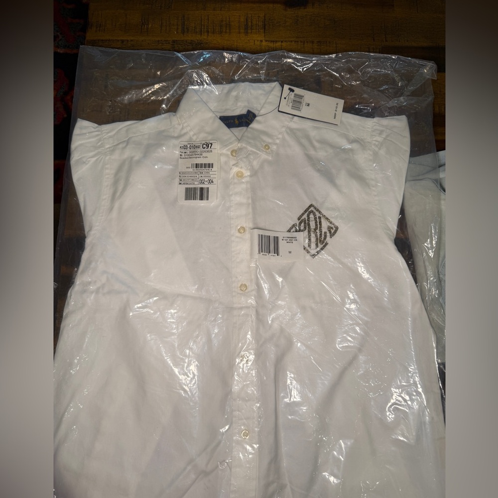 Ralph Lauren White Button-Up Shirt with Embroidered Monogram - Picture 5 of 5